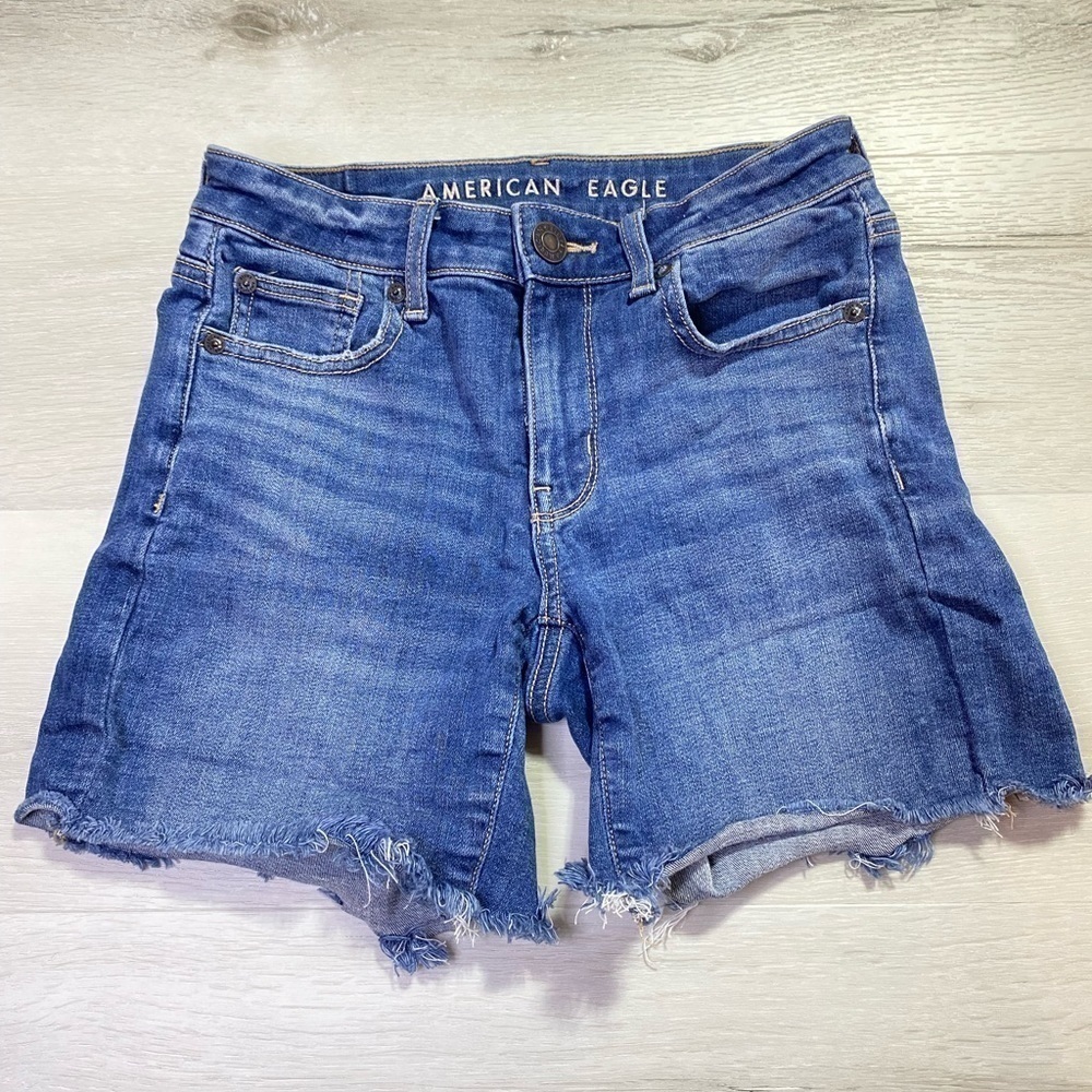 American Eagle Stretch Denim Midi Short, Medium Wash, Size 0